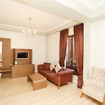 Oxford 4* Tirana