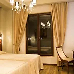 Oxford 4* Tirana
