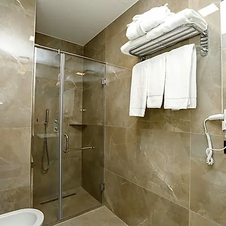Oxford Hotel Tirana