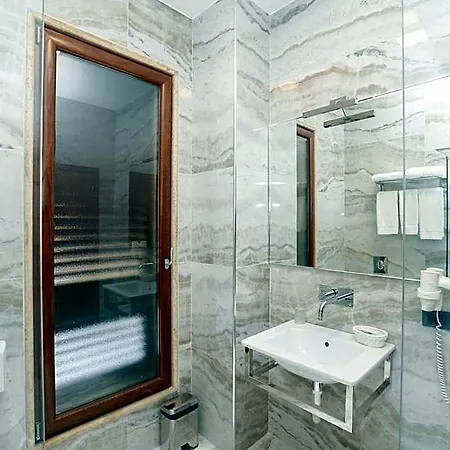 Hotel Oxford Tirana