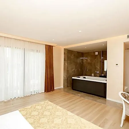 Hotel Oxford 4*