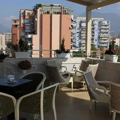 Oxford Tirana