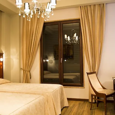 Oxford 4* Tirana